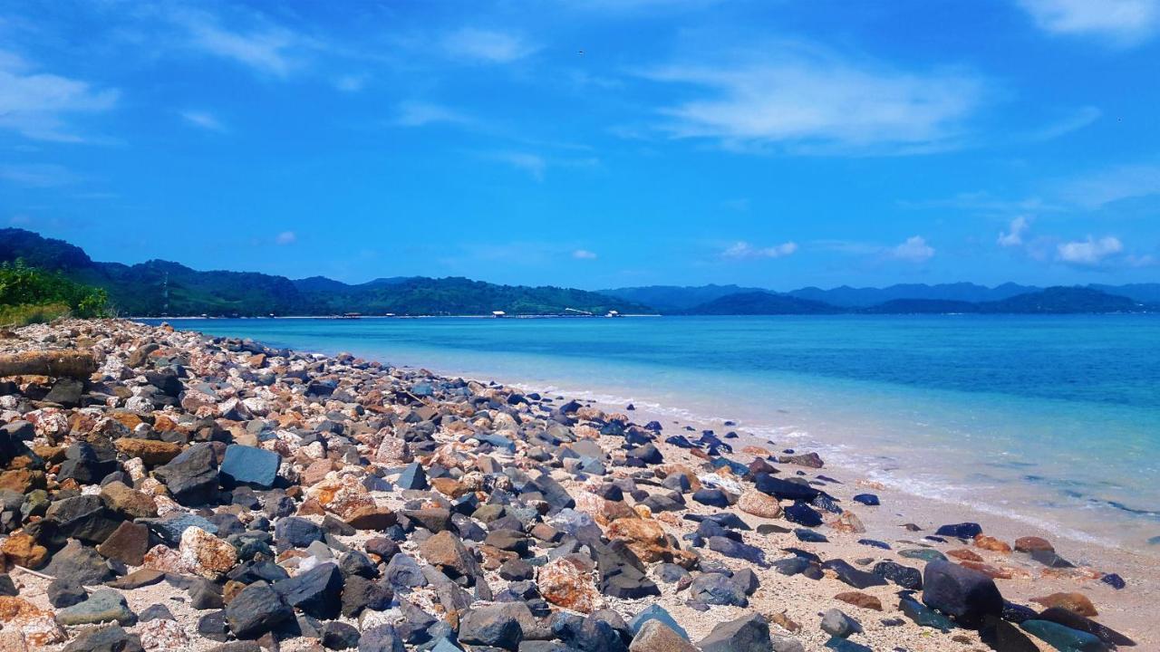 Alden Beach House Sekotong Bagian luar foto