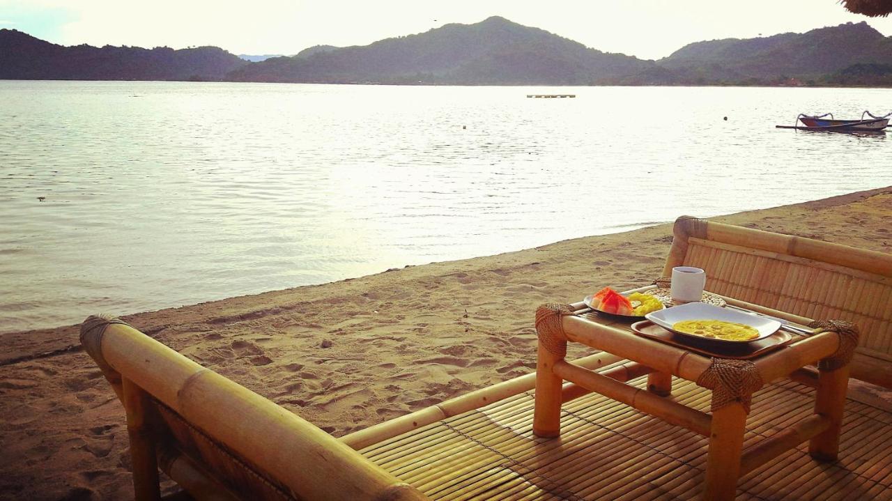 Alden Beach House Sekotong Bagian luar foto