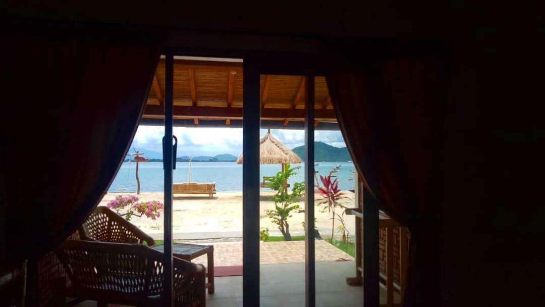 Alden Beach House Sekotong Bagian luar foto